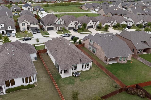 Building Photo - 15049 Chipwood Dr