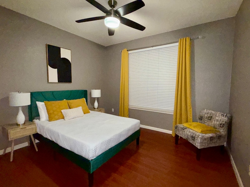 Building Photo - 860 N Orange Ave