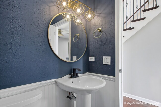 Building Photo - 9312 Nicholas Ln