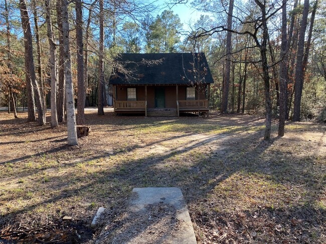 Building Photo - 24501 Pine Oaks Ct