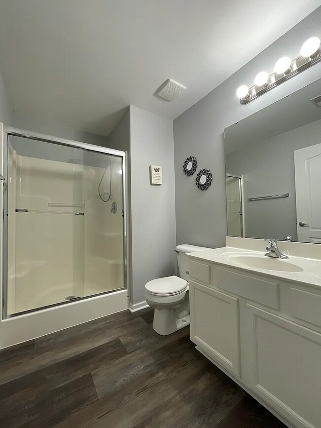 Building Photo - 2133 Welsh Dr