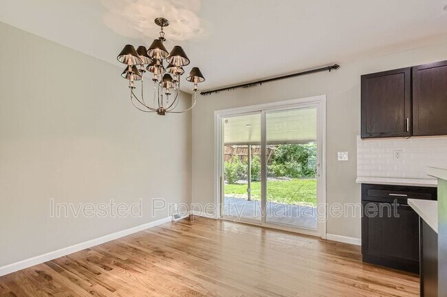 Building Photo - 5007 S Mabre Ct