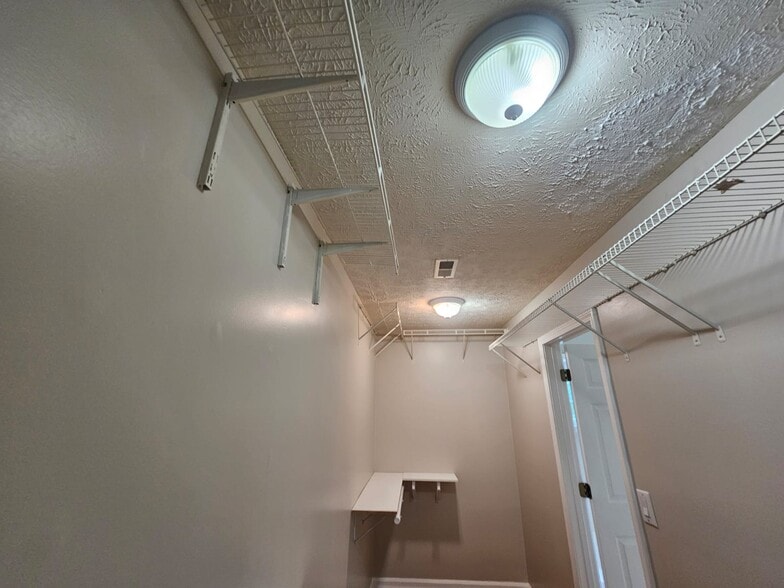 Building Photo - 5001 Max Ridge Ct