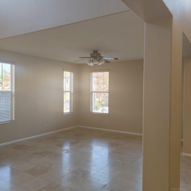Building Photo - 382 Edgewater Dr
