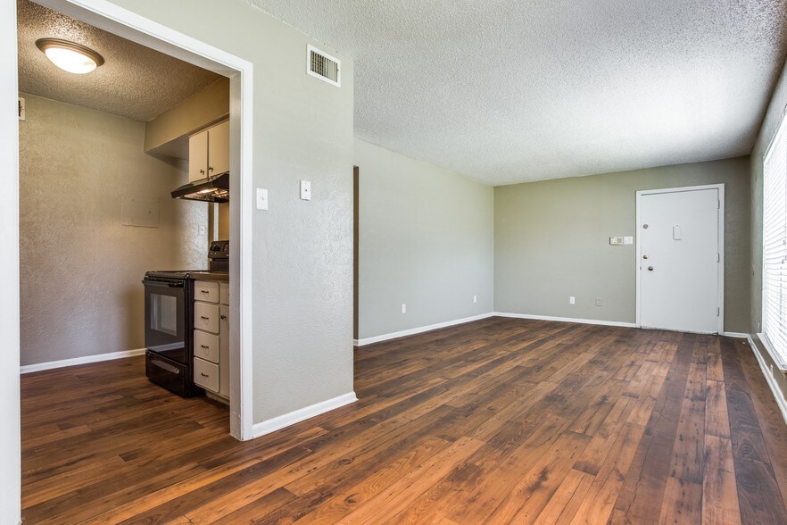 Candle Chase 6822 S Hulen St Fort Worth TX 76133 Apartment Finder