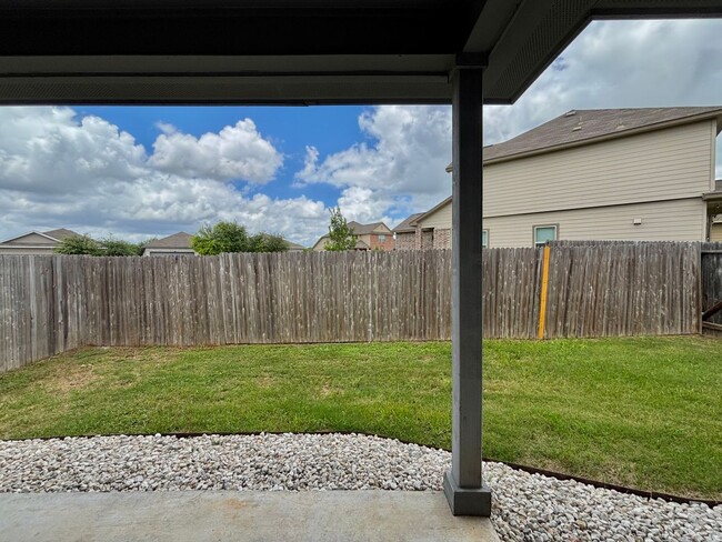 Building Photo - Gorgeous 4 bedroom home!