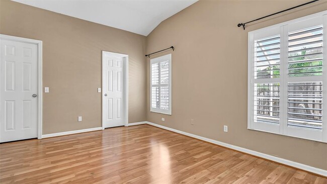 Building Photo - 9918 Hartwell Bridge Cir