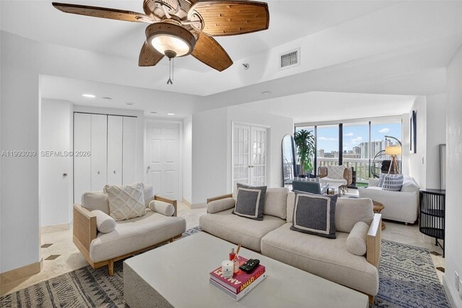 Building Photo - 1000 W Island Blvd