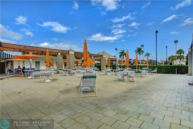 Building Photo - 4501 Martinique Way
