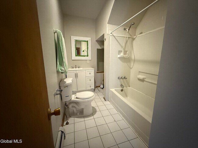 Building Photo - 38 State St