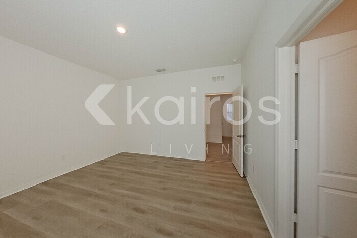 Building Photo - 30059 Fedora Cir