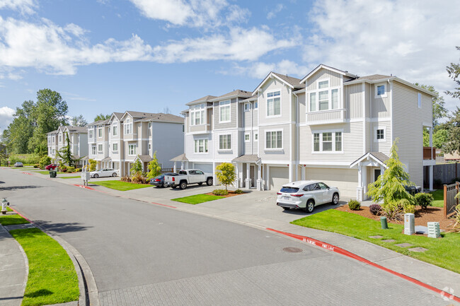 Building Photo - Stonebrook Townhomes