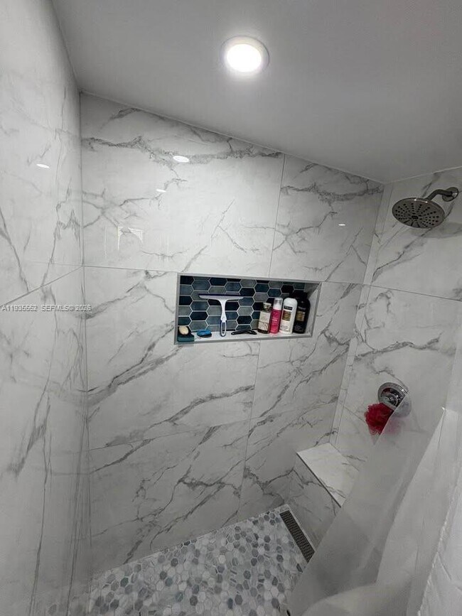 Building Photo - 6841 SW 147th Ave