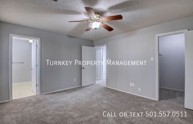 Building Photo - 1424 Mesquite Dr