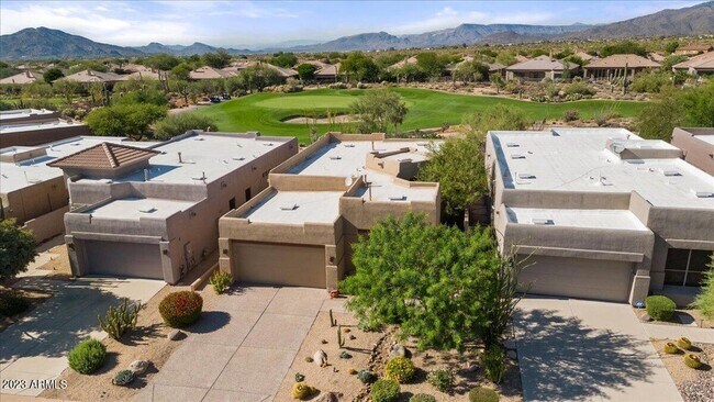Building Photo - 9670 E Chuckwagon Ln