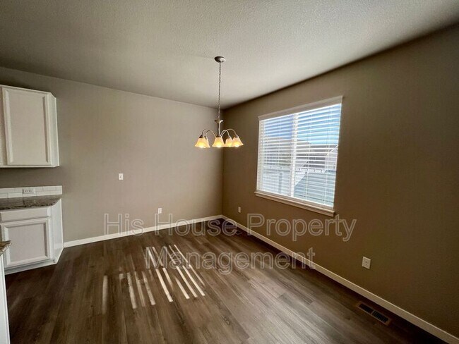 Building Photo - 3218 San Carlo Ave