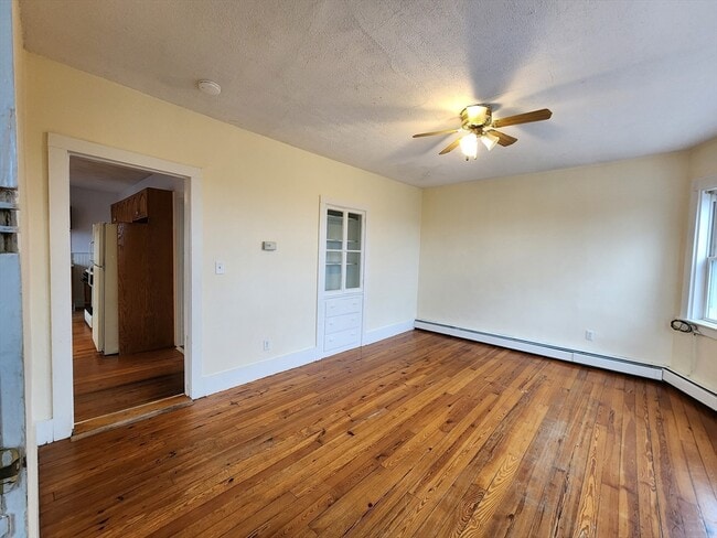 Building Photo - 72 Derby St