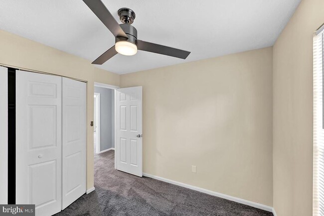 Building Photo - 801 High Plain Dr