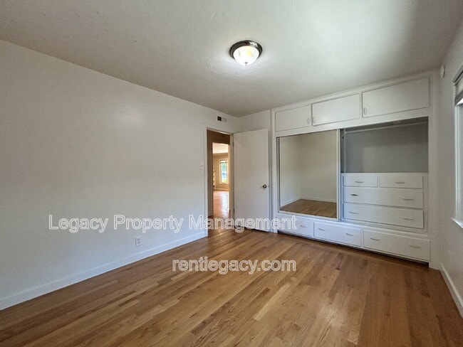 Building Photo - 1149 8th Ave