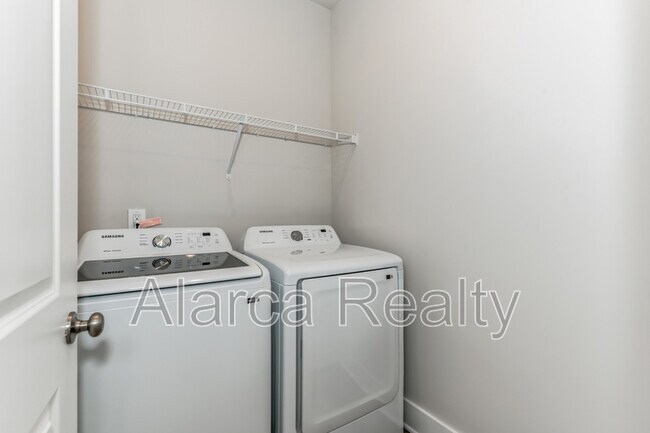 Building Photo - 118 Silverwood Ct