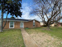 Building Photo - Great location!! Dont miss this 3 Bed house with rent below $1500!