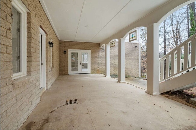 Building Photo - Two Bedroom Duplex with Bonus Room in Chapel Hill