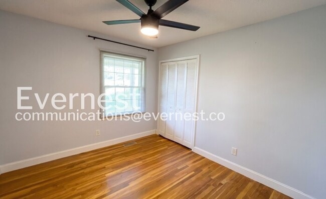 Building Photo - 5737 Garrett Dr