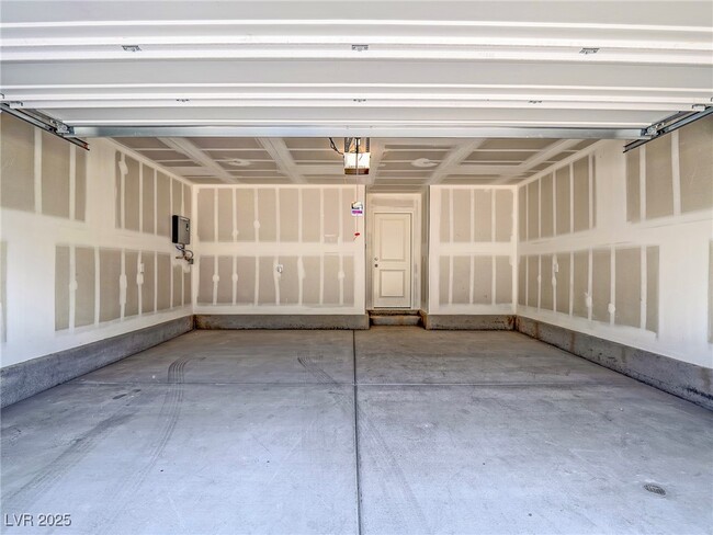 Building Photo - 9364 Serene Hbr St