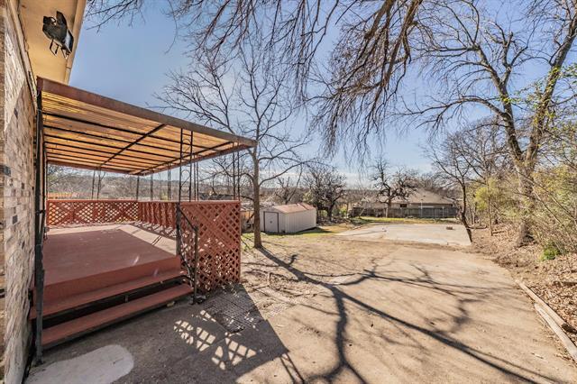 Building Photo - 227 S Justin Ave