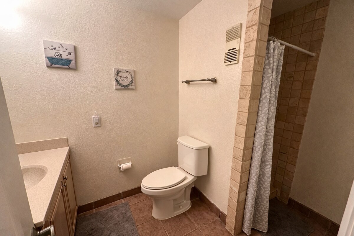 Building Photo - 1300 Seaway Dr