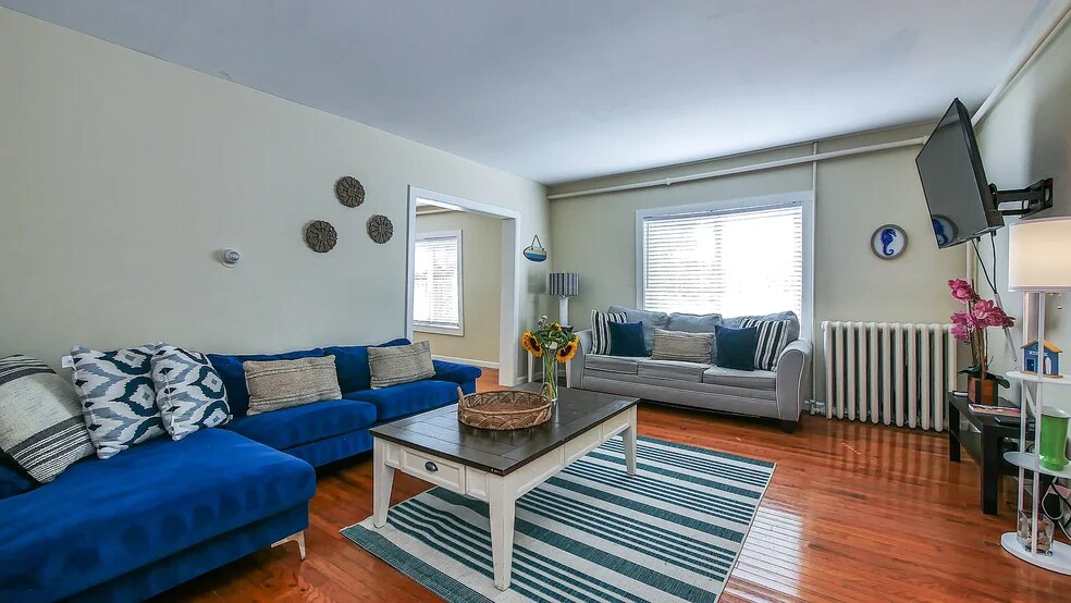 Building Photo - 201 N Portland Ave