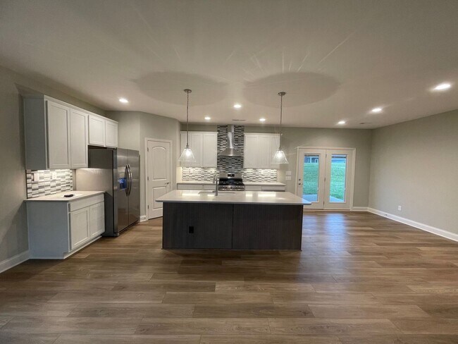 Building Photo - Gorgeous Custom New Build Home!