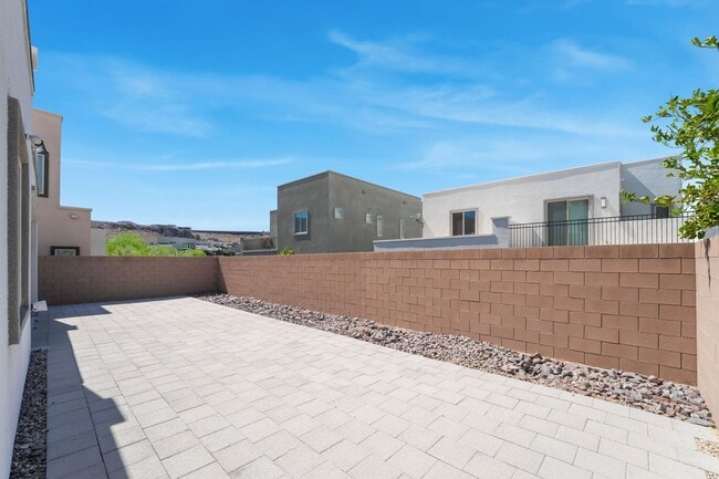 Building Photo - 813 Horizon Canyon Dr