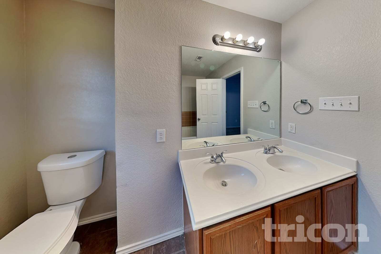 Building Photo - 8210 Grissom Cir