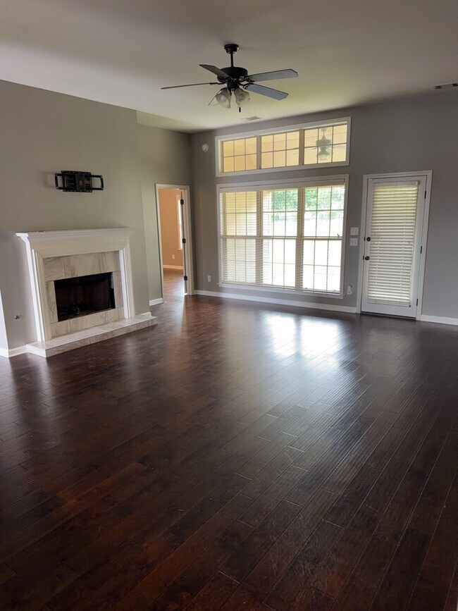Building Photo - 8836 Andress Ct