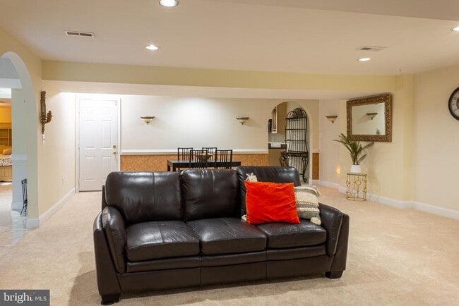 Building Photo - 4705 Rippling Pond Dr