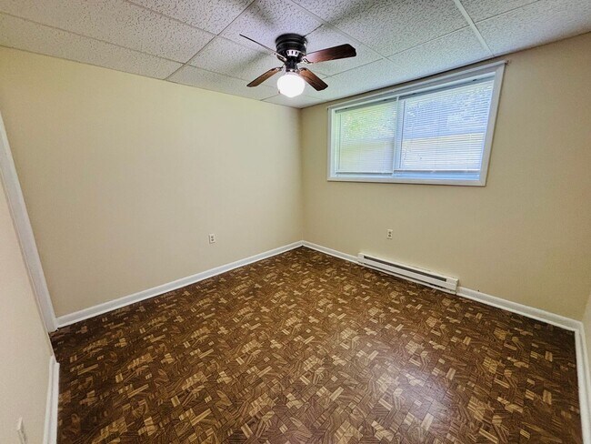 Building Photo - 208 Ardmore St