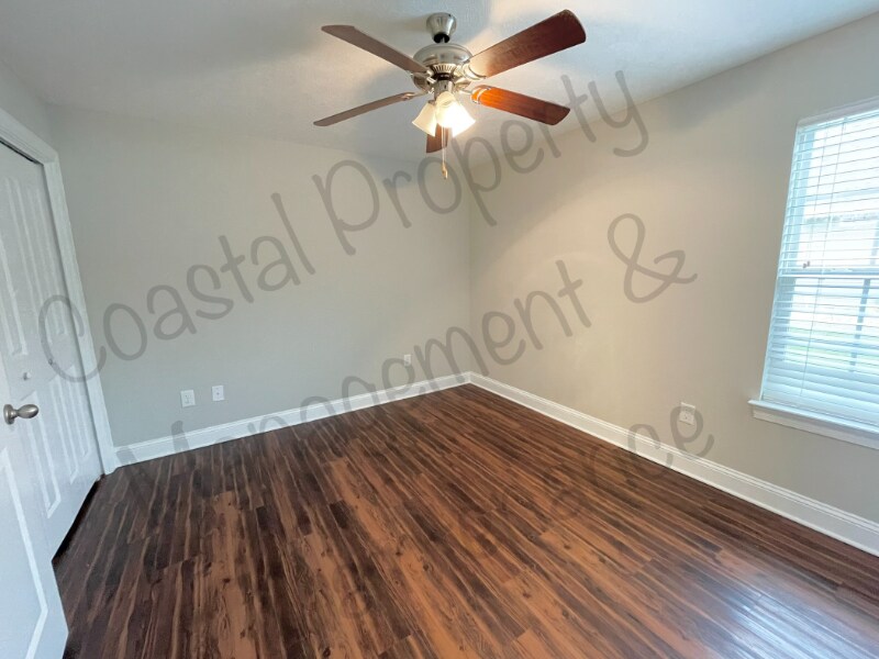 Building Photo - 879 Summer Mist Dr