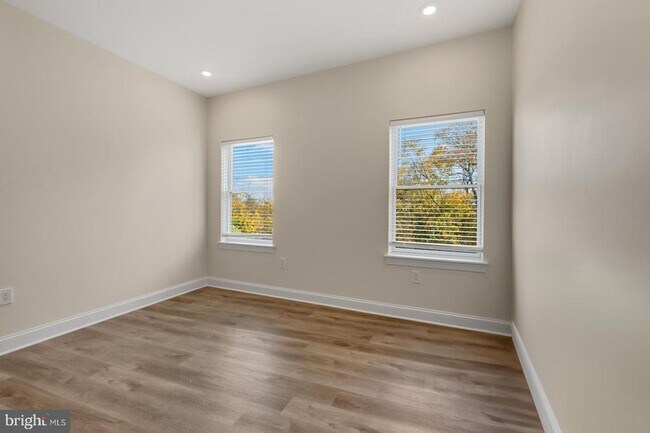 Building Photo - 511 Gorgas Ln