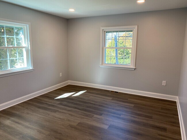 Building Photo - 108 Paoli Pike