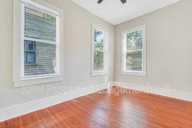 Building Photo - 309 W 33rd St