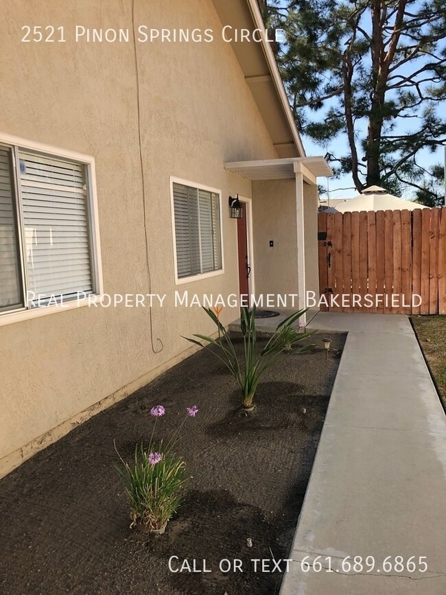 Building Photo - 2521 Pinon Springs Cir