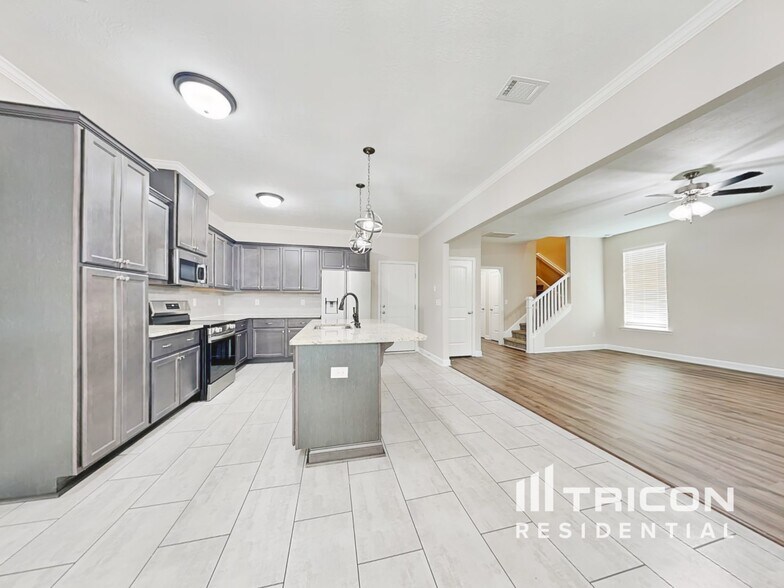 Building Photo - 729 Goodale Dr
