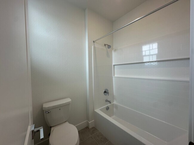 Building Photo - 2824 Wrangell St