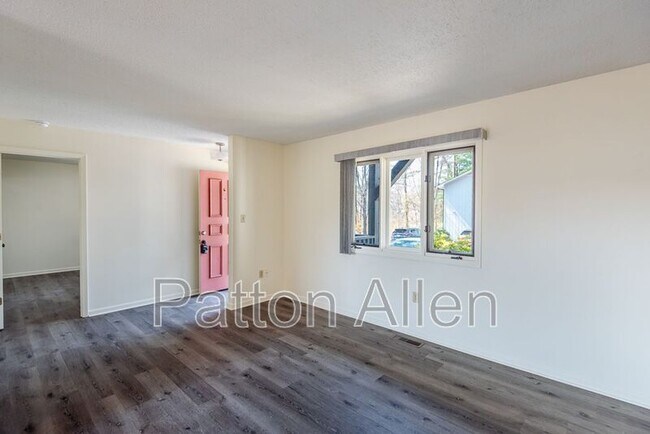 Building Photo - 104 Glenn Bridge Rd