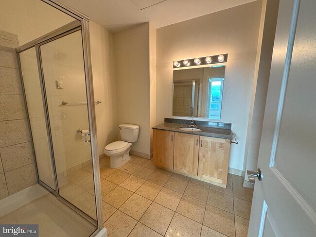 Building Photo - 901 N Penn St