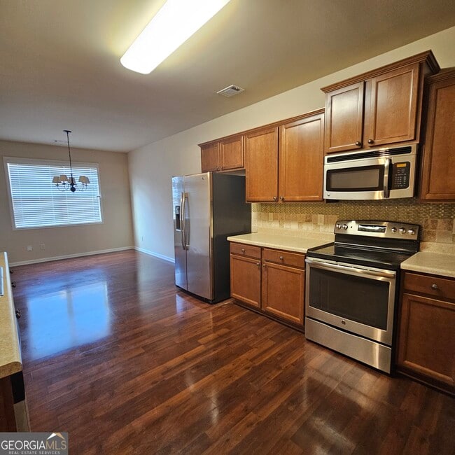 Building Photo - 413 Fern Bay Dr SW