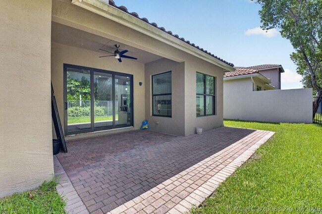 Building Photo - 13727 Moss Agate Ave