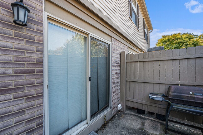 Building Photo - 3054 Forest Creek Ct