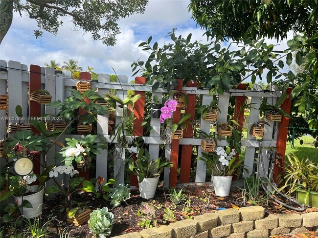 Building Photo - 1544 Springside Dr